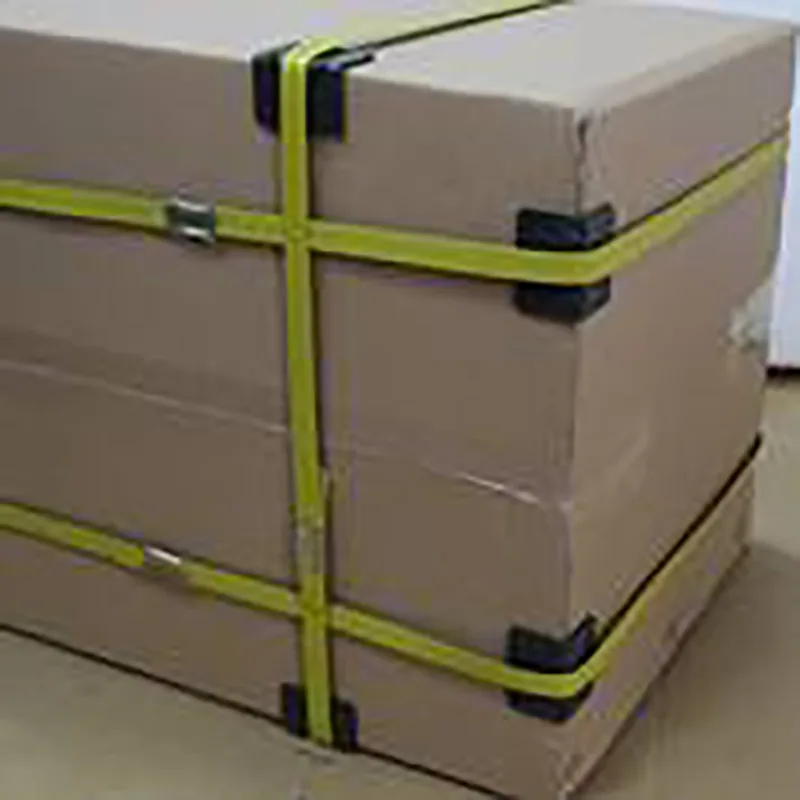 အနက်ရောင် ပလပ်စတစ်ကြိုးများ